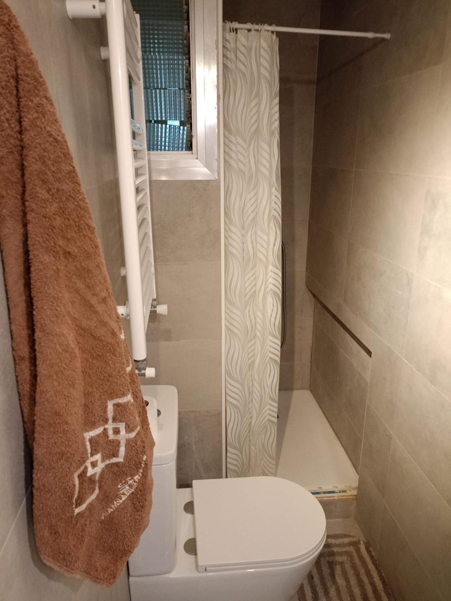 Habitaciones En Apartamento Compartido De Pozuelo de Alarcón Eksteriør billede