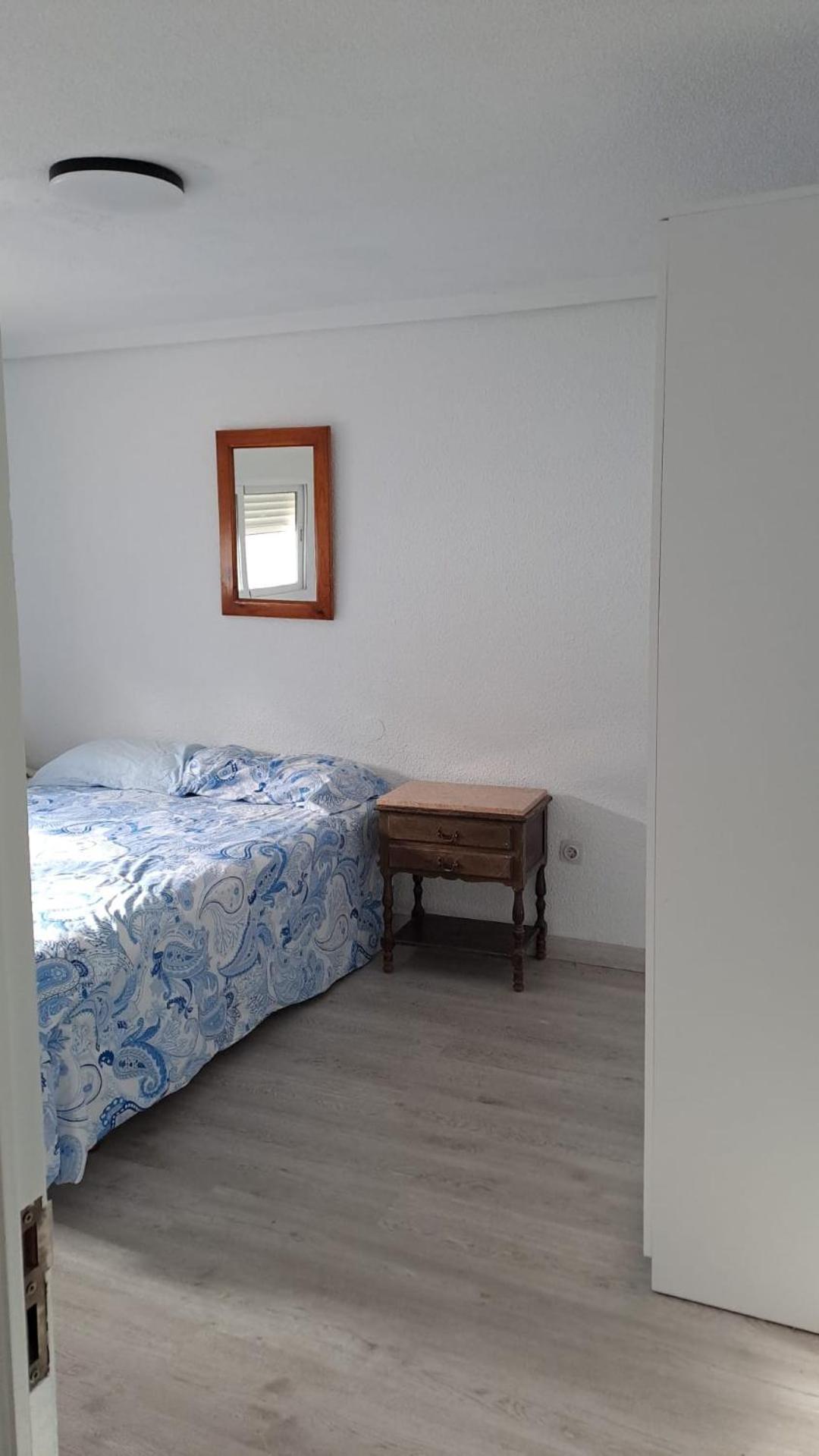 Habitaciones En Apartamento Compartido De Pozuelo de Alarcón Eksteriør billede
